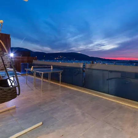 Yesilkoy 2 Bedroom 6022 * Калкан